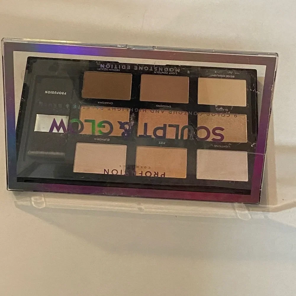 Profusion Cosmetics Sculp & Glow Palette with Brush